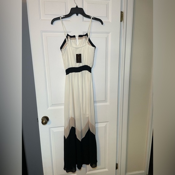 Heart Soul Woman’s Maxi Dress Size XS NEW Spaghetti Straps Stretch Waist Flowy - Picture 2 of 8